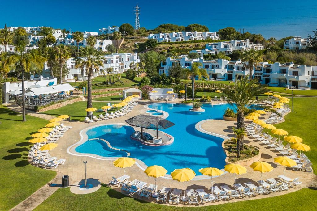 APARTAMENTO Nº 85 - LOTE 11 URBANIZAÇÃO CLUBE ALBUFEIRA ALPOUVAR