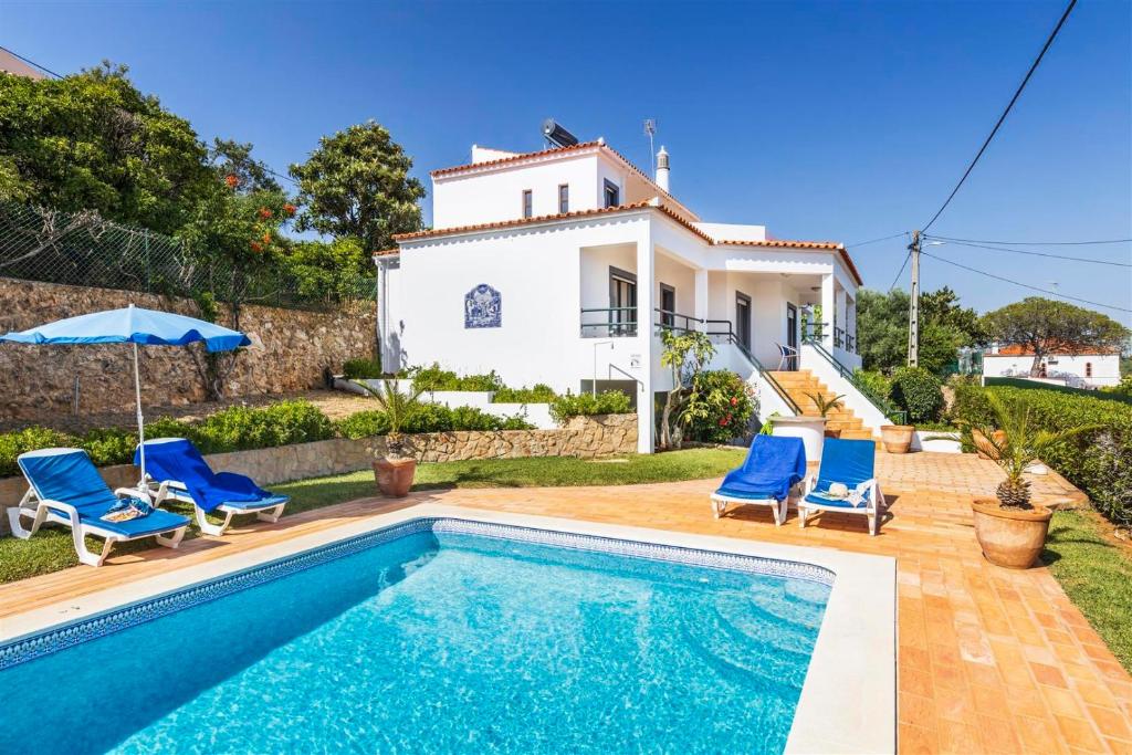 CASA MOURA