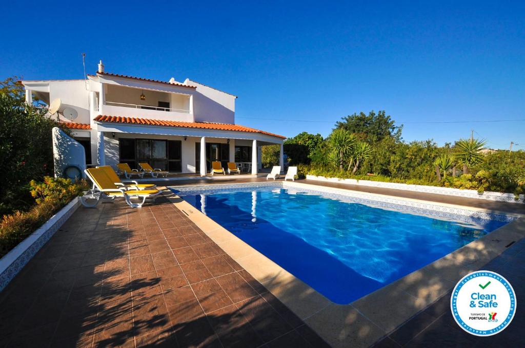 VILA TROPICAL