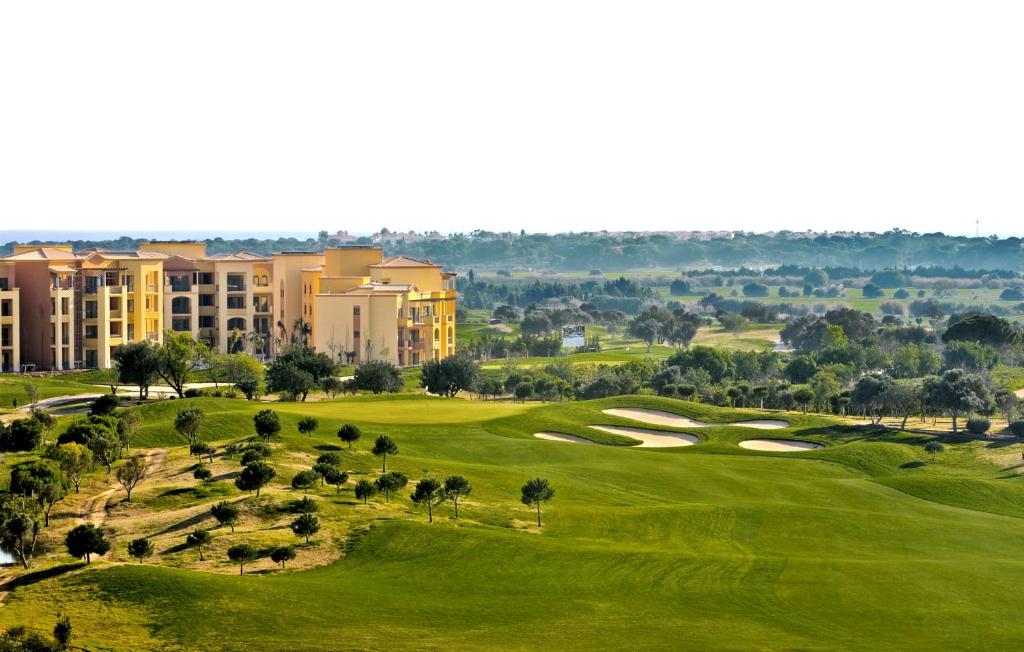 THE RESIDENCES AT VICTÓRIA CLUBE DE GOLF