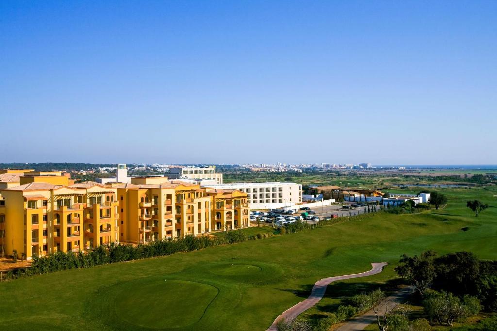 THE RESIDENCES AT VITORIA CLUBE DE GOLFE