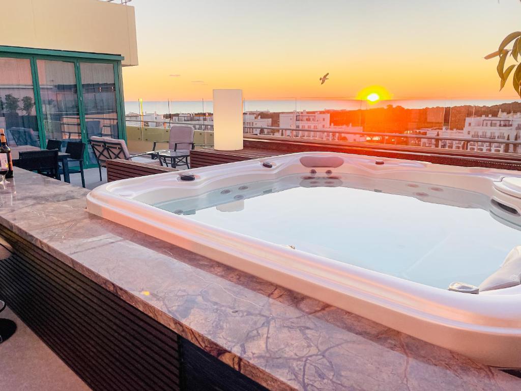AQUA DECK