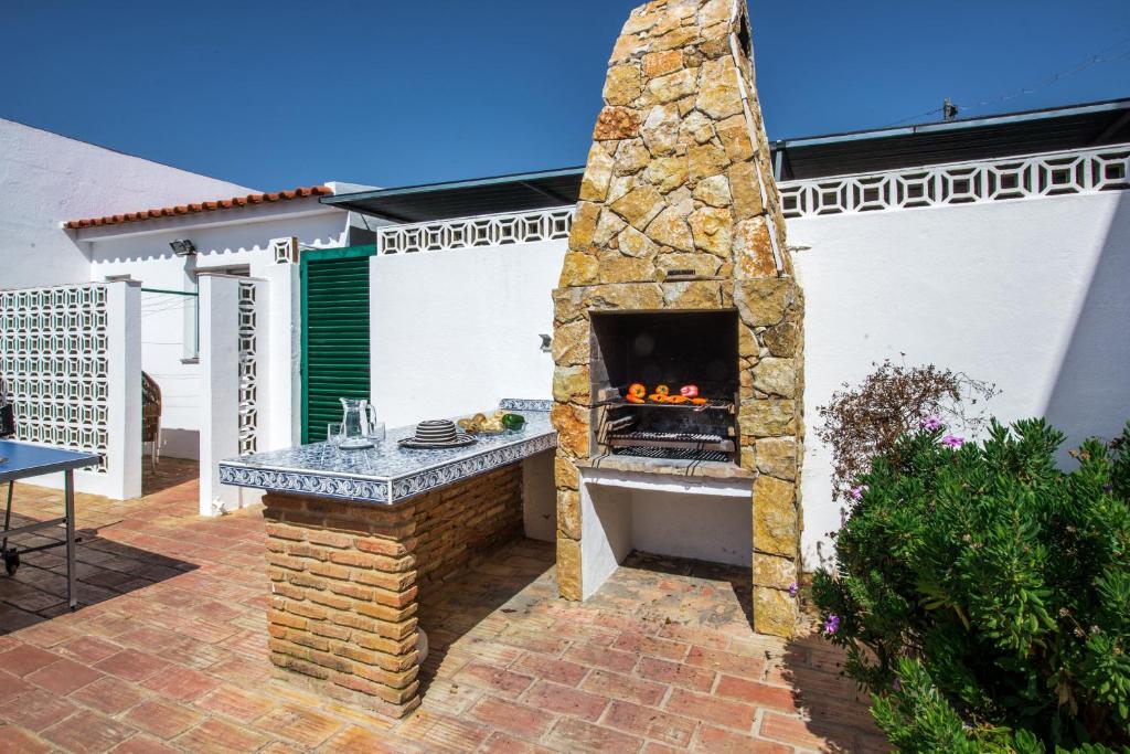 CASA REBELA