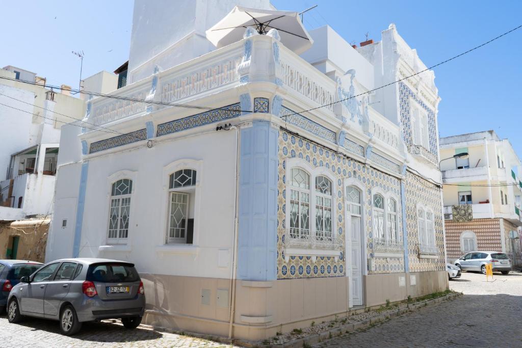 Image of "Manuel"
