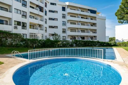 APARTAMENTO LEZÍRIA - FRAÇÃO E