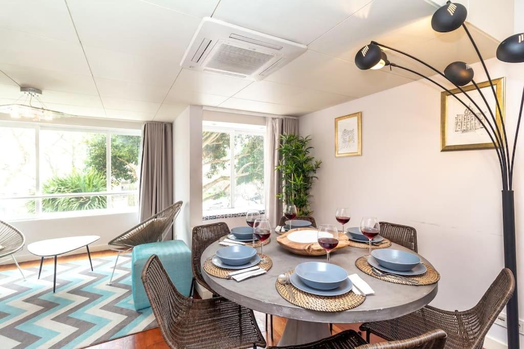Image of Olaias Flat
