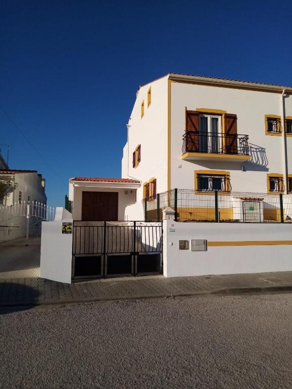 Image of TOWN HOUSE BALEAL VIEW