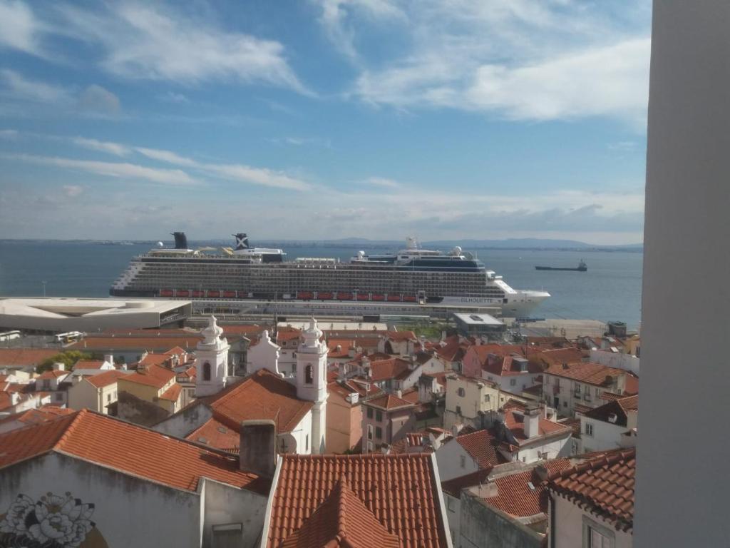 Image of Awesome View I
