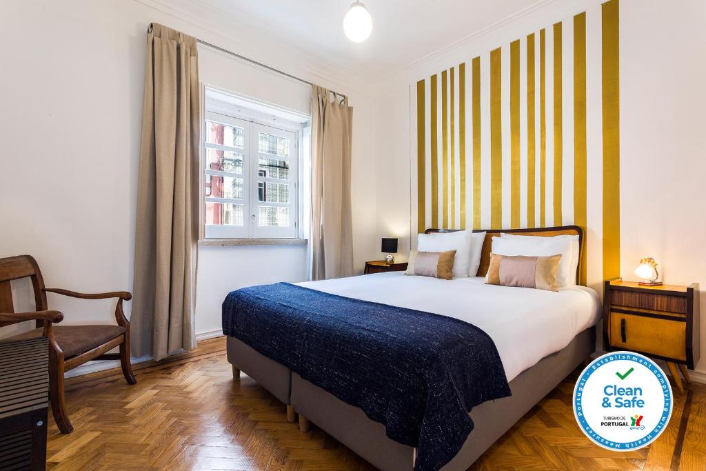Image of Modern Bedroom Near Old Town