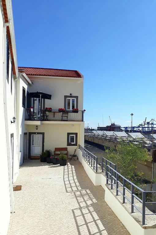 Image of VILA MADREDEUS I
