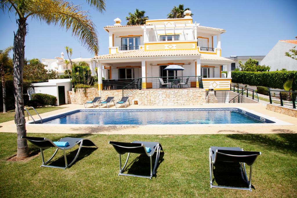 Image of VILLA CLARA