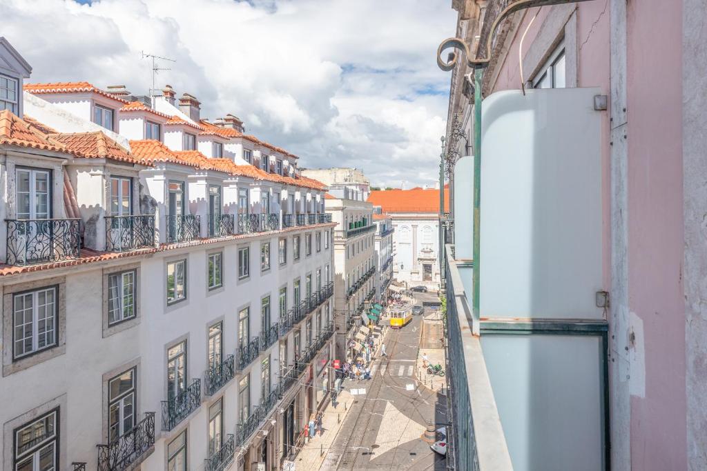 Image of HAPPY@CHIADO