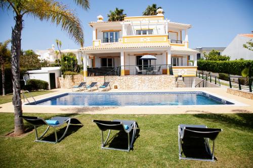 VILLA CLARA BY SUNNY DELUXE