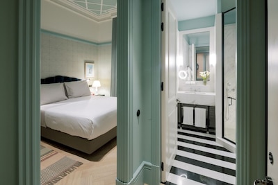 RIBEIRA VINTAGE APARTMENTS, LDA