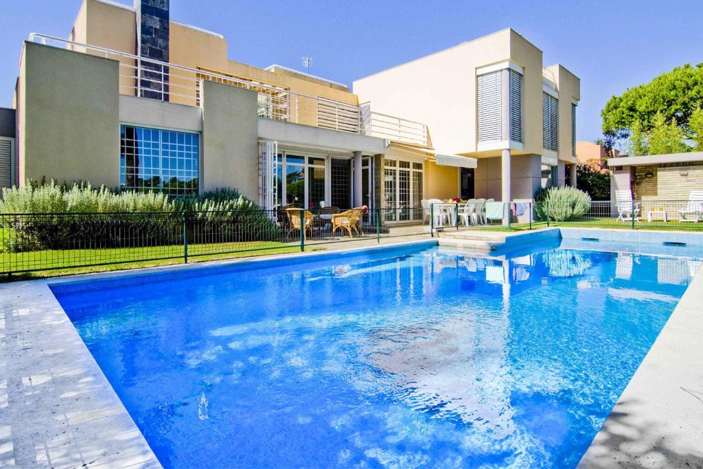 VILLA LAKE VIEW