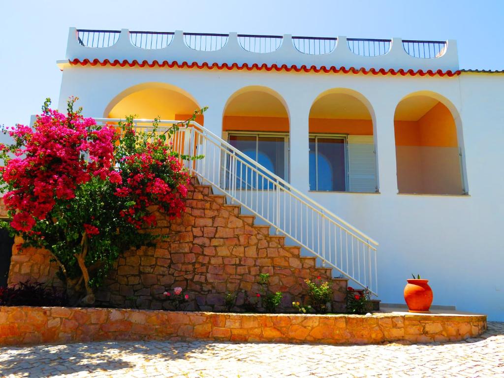 VILLA ESMERALDA