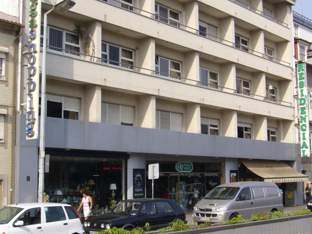 RESIDENCIAL CENTRO COMERCIAL AVENIDA