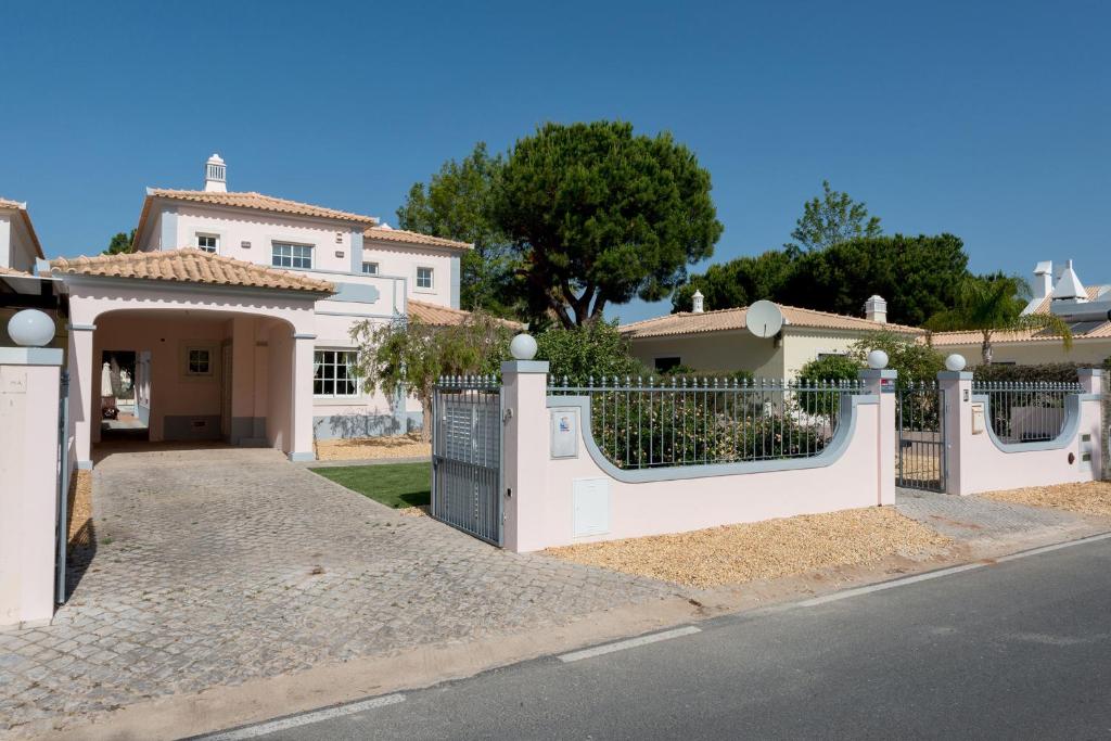 VILLA WILKER