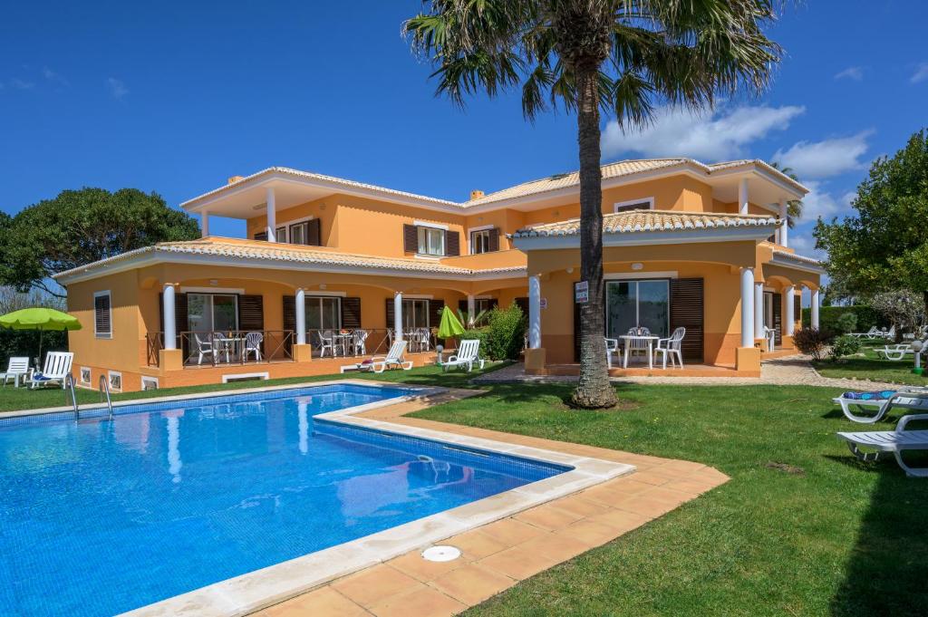 Image of Canavial II Apartments