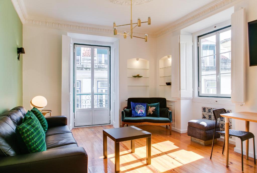 Image of Large Apartment in Madragoa
