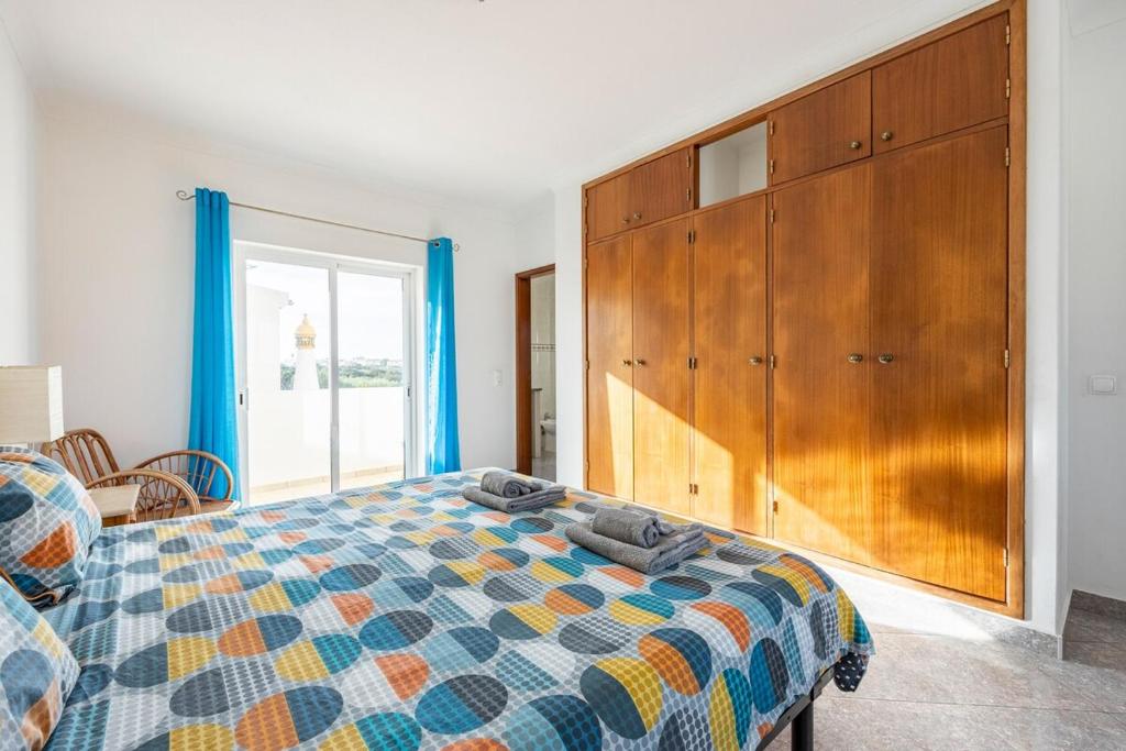 LOCAL GUESTHOUSE