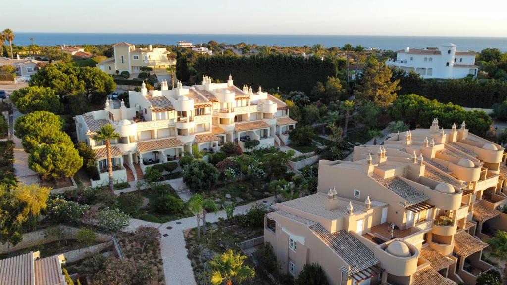 APARTAMENTO A - QUINTA DA BOA NOVA
