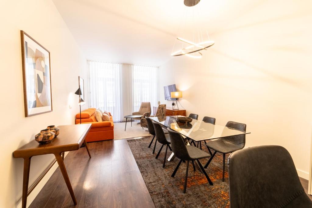 IVY APARTMENTS