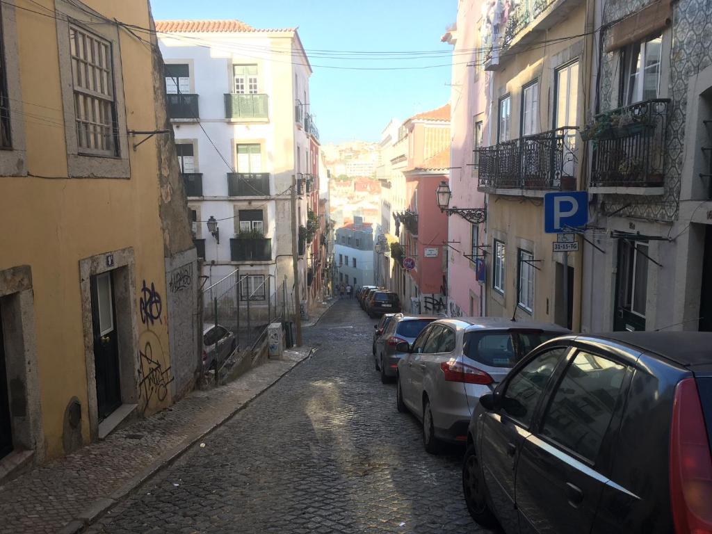 CHARMING APARTMENT IN THE HISTORIC LISBON
