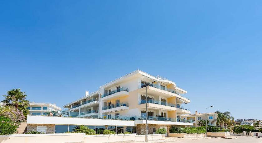 BEACH VIEW APARTMENT