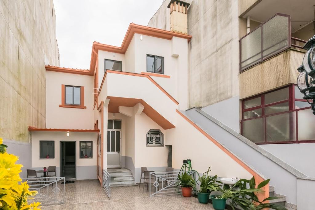 BG APARTMENTS