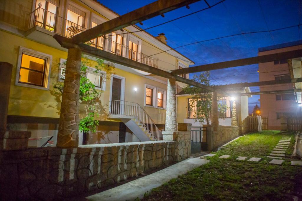 HOSPEDAGEM CASA DAS REGADAS