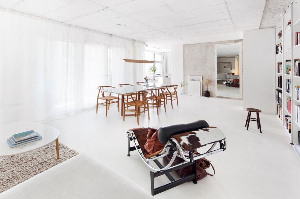 LOFT