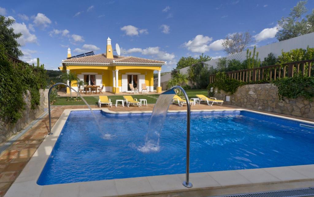 CASA AMARELA