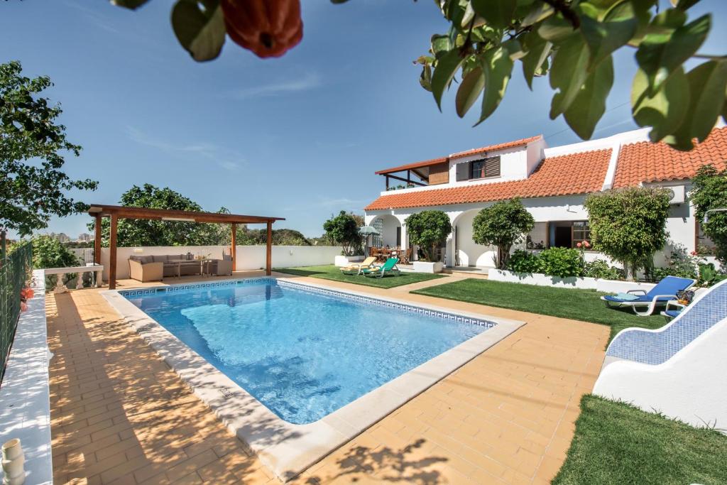 PERY-HOUSE