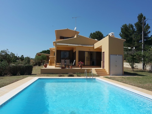 AMADEUS SUNSET VILLA