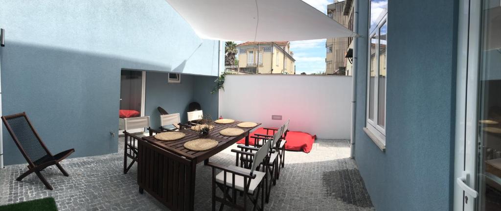 BLUE TWENTY TWO ESPINHO