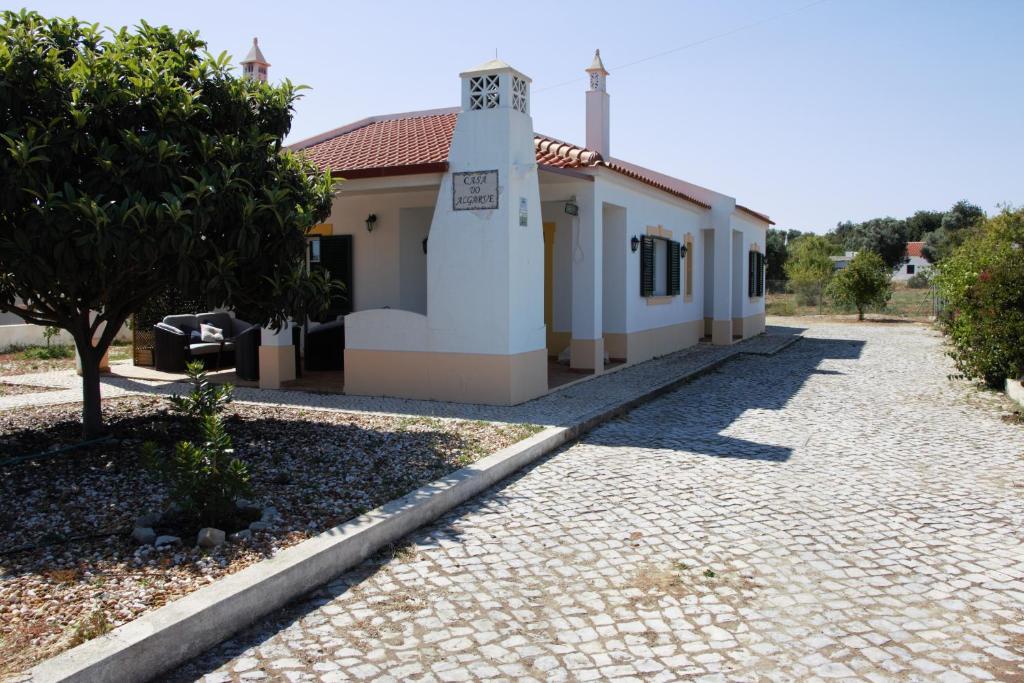 Image of Guest House Alfarrobeiras
