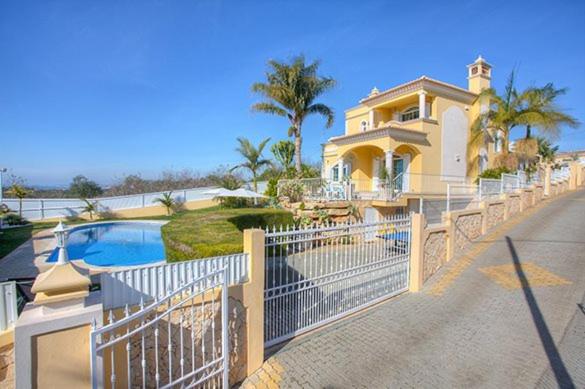 VILLA AISLINN