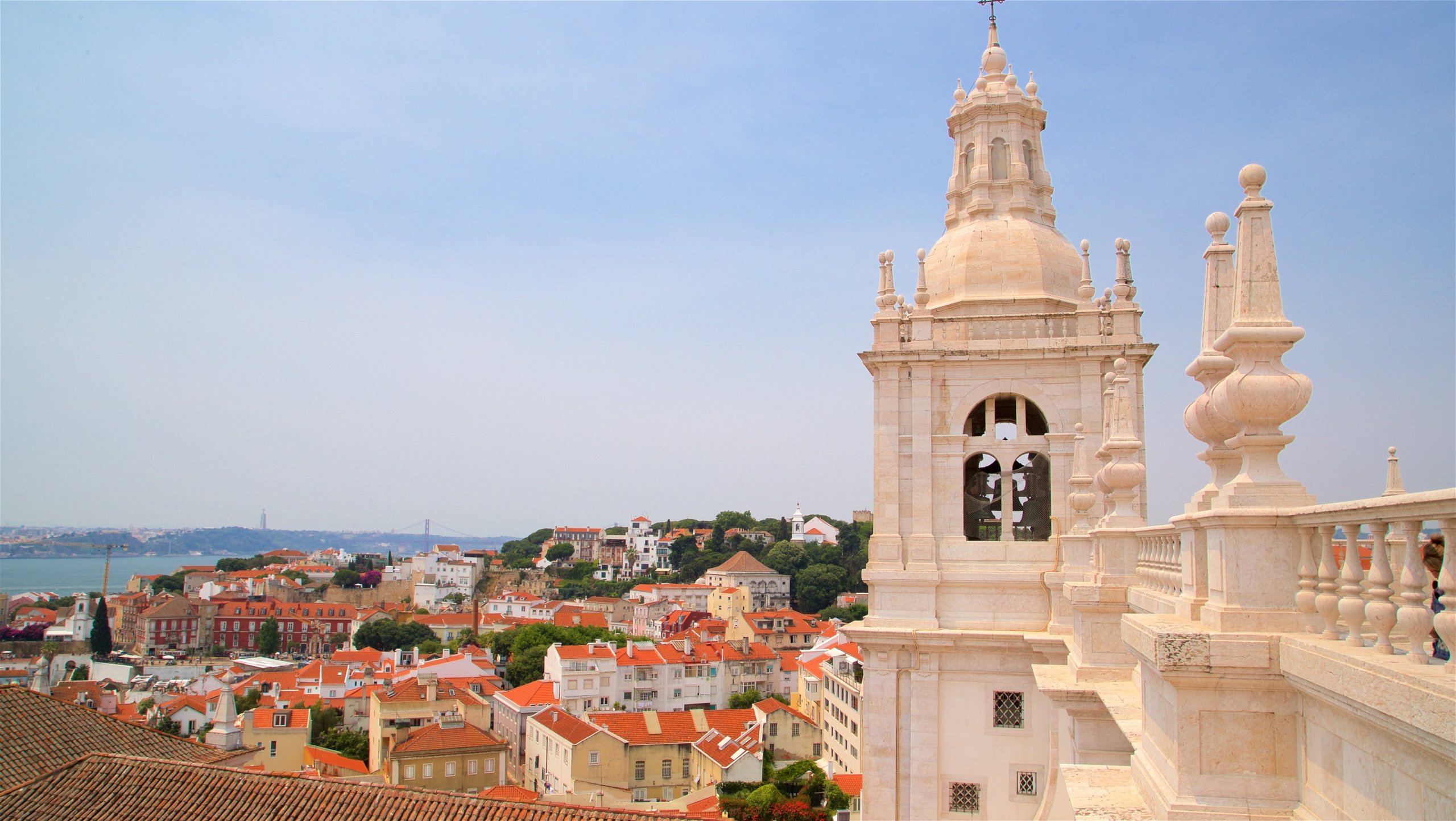 ROMANTICHOME AT ALFAMA'S HEART