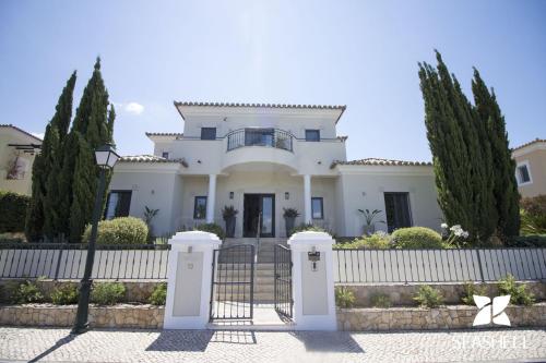 VILLA ESMERALDA