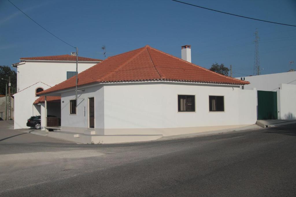 VIVENDA MARIA DA NAZARÉ
