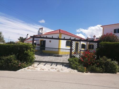 LAGOA VILLAGE APARTMENT IN ERICEIRA