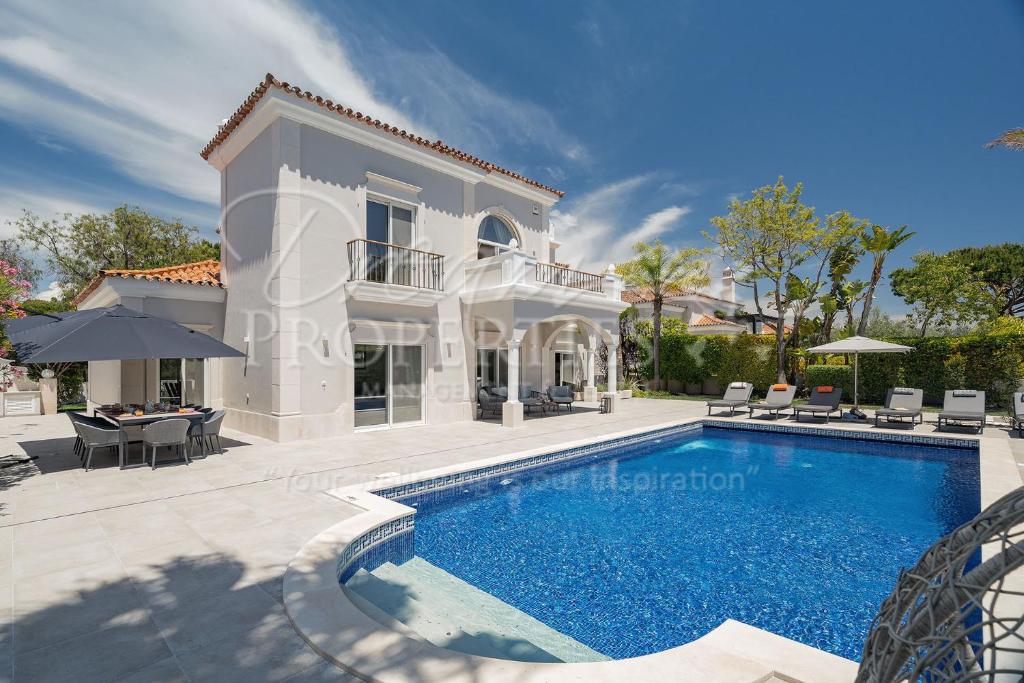 Image of VILLA FLAMINGO