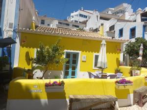 VIVENDA MADEIRA, MONTINHOS DE BURGAU