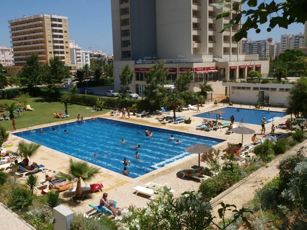EDF. JARDINS DA ROCHA - FRAÇÃO EI