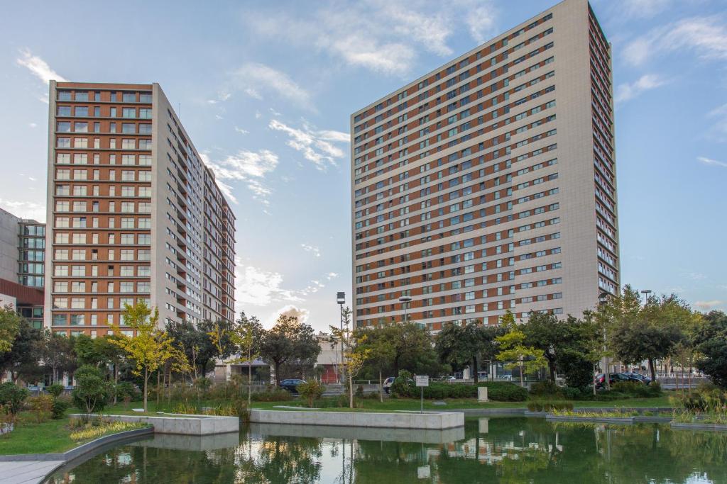 PANORAMIC LIVING LXXVI