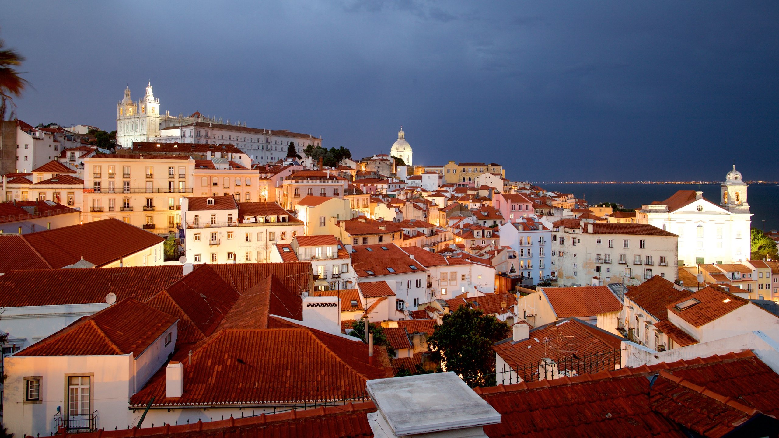 Image of Alfama Ballony