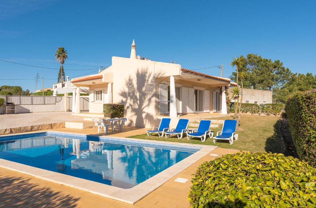VILLA COSTA