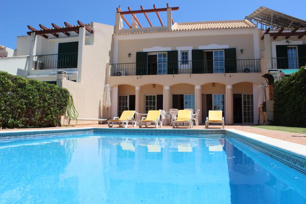 VILLA BROWNS II