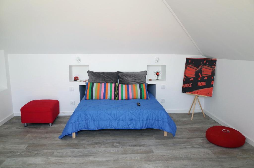 LISBON BEACH ROOMS I